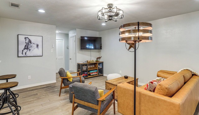 Dog-Friendly Dallas Home w/Fenced Yard!