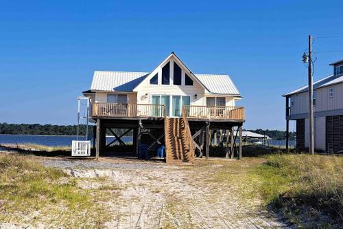 Dog friendly home with private beach internet and washer and dryer