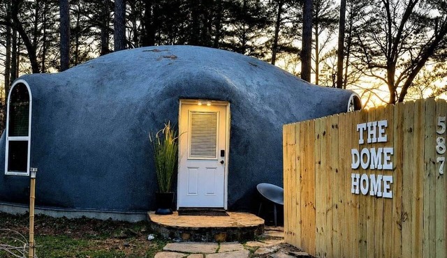 Dome Home near Lake Palestine - Hot Tub - Fire Pit - Bullard, Texas