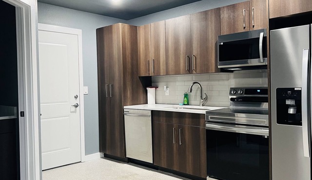 Downtown Historic 1 Bed 1 Bath Apartment Unit 202