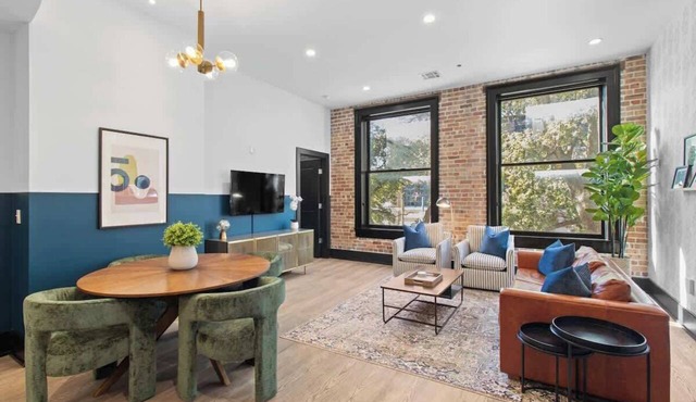 Downtown NOLA Luxury Hotel Rooftop Pool Sleeps 6