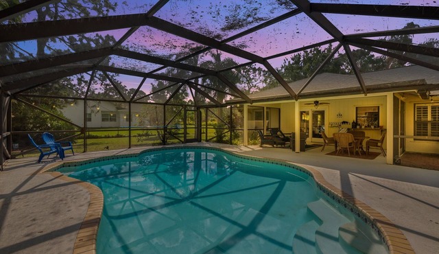 Dream Stay: House with Pool, 1.5 Acres, 15 Min to Jupiter Beach & Shops in Jupiter