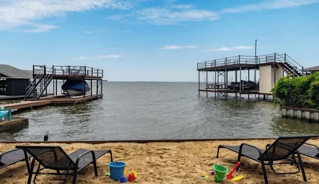 Dreamy Lake Cottage, Beach, Dock, Deep Water, Boat Ramp