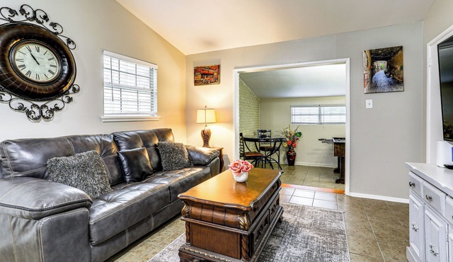 Eacy Access to LSU & Dtwn: Baton Rouge Retreat