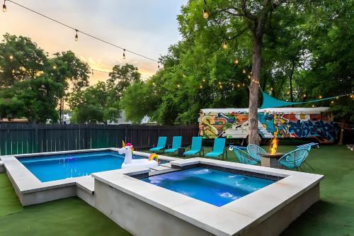 East Austin Pool and Hot Tub Retreat Near Rainey in Austin