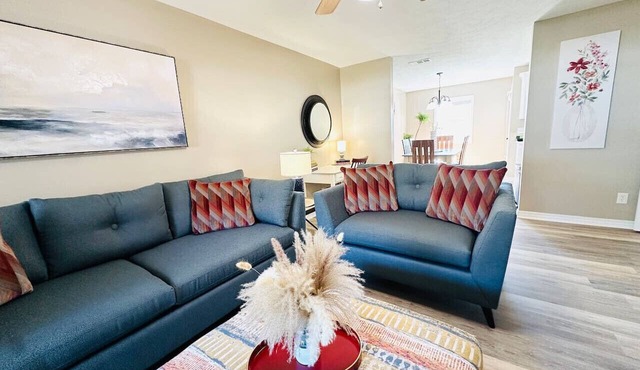 Eastgate 18B beautiful townhouse