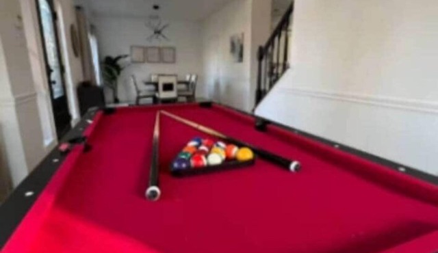 Entire Home | 8 beds, mini event w/pool table