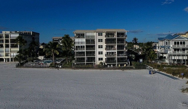 Fabulous Views at this Beachfront Paradise Vacation Rental - Close to Everything