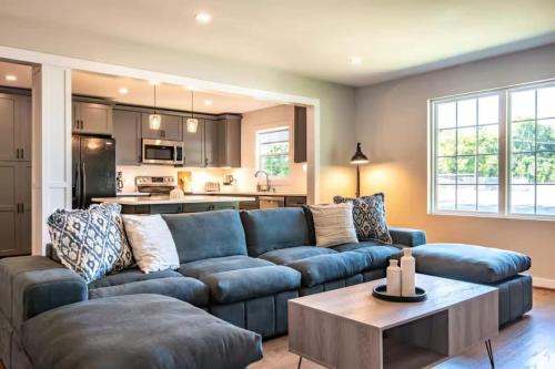 Family Retreat in Birmingham, 7BR 4BA