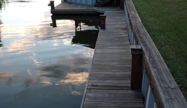 Fisherman’s Getaway with Sunset Views & Room for 11