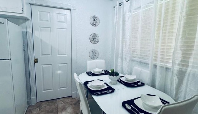 Flamenco 2 bedroom 1 Bath Cozy Home up to 5