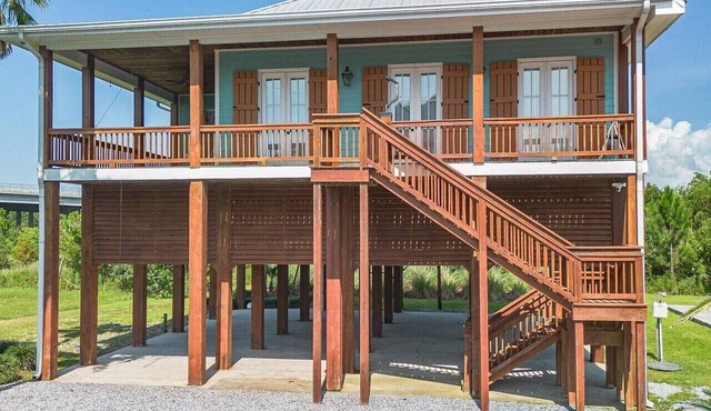 Front Street Retreat
