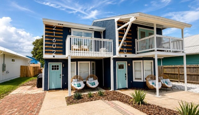 Fully Renovated Beach Retreat Townhome!