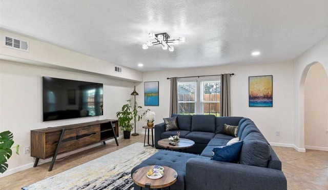 Get Together & Stay-Play-Relax! Peaceful Oasis w/TVs, Games, & BBQ -LUCKY House