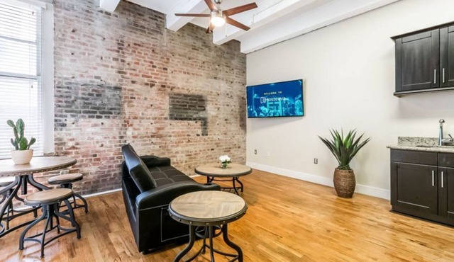 Gorgeous Condo - Near French Qt & Caesar's Casino