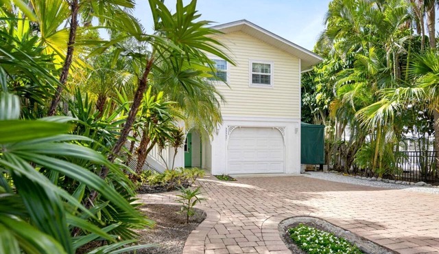 Gorgeous Turtle Cottage in Captiva, Florida