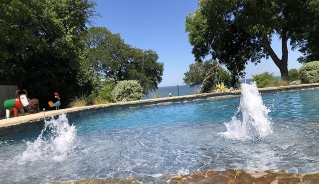 Guesthouse on the Lake - Pool with Waterslide