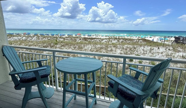 GULF FRONT CONDO-BEACH SERVICE-GORGEOUS VIEW 2-4 NT WEEKEND GETAWAY AUGUST 19-23