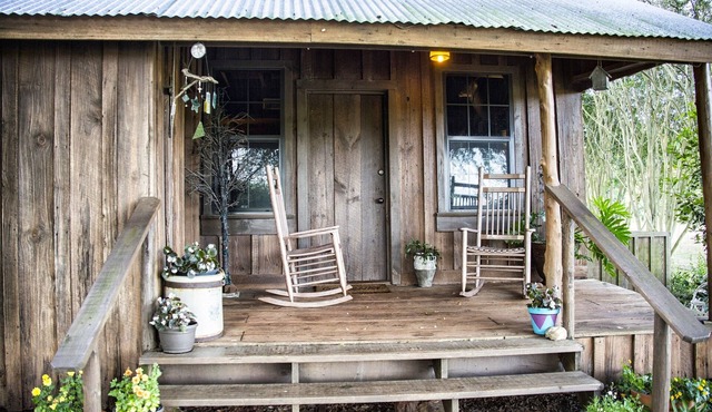 GUS's PLACE.Unwind with a TRIP to the PAST in this CABIN built in 1865.