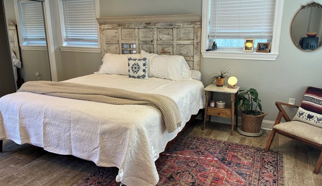 Hammond Hideaway STUDIO APARTMENT