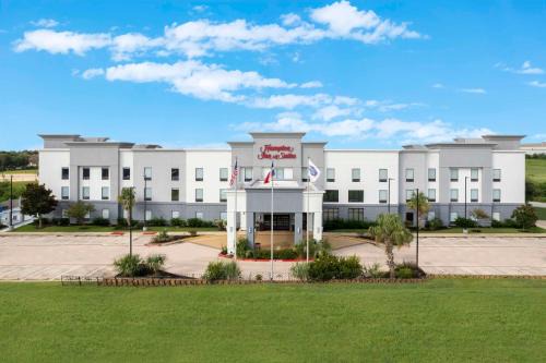 Hampton Inn & Suites Brenham in Brenham