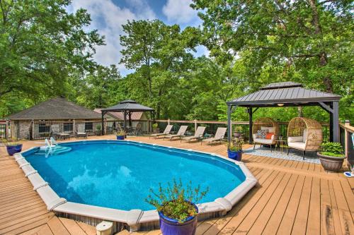 Happy Trails Hideout w/New Bunk House & Hot Tub!