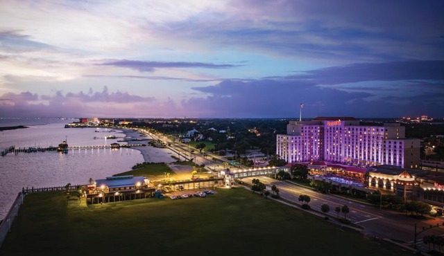 Harrah's Gulf Coast Hotel & Casino - A Caesars Rewards Destination