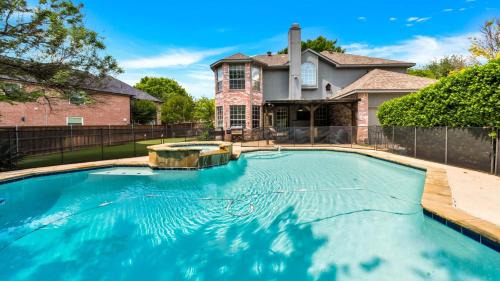 Heated Pool PoolTable HotTub Sleeps 16 Renovated