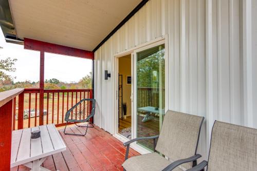 Hike & Explore: 60-Acre Outdoor Retreat in Tyler!