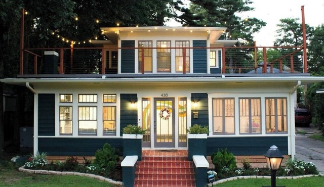 Historic Luxe Modern 4/2 in Highland - Large Rooftop Balcony - Chefs Kitchen