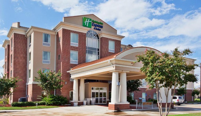 Holiday Inn Express & Suites Baton Rouge East by IHG