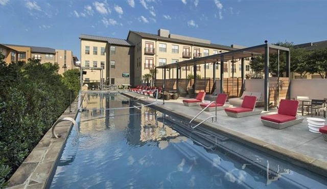Home away from home Walkable Legacy West King Bed, Pool & Gym