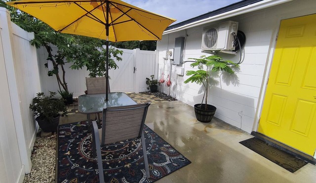 Homey Work and Play Private Suite in Citrus Park!