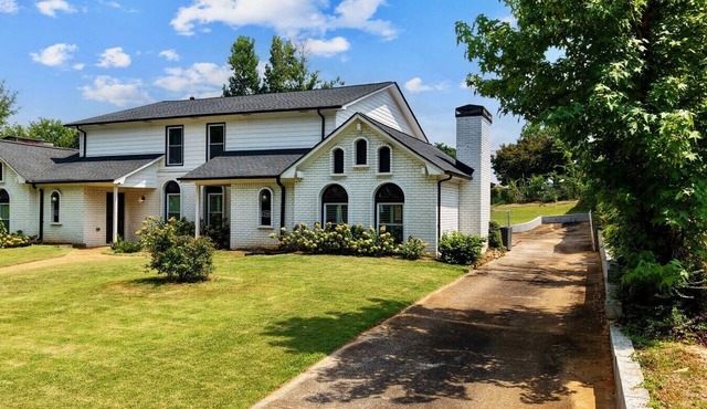 Hoover Furnished Stay | Families & Pros