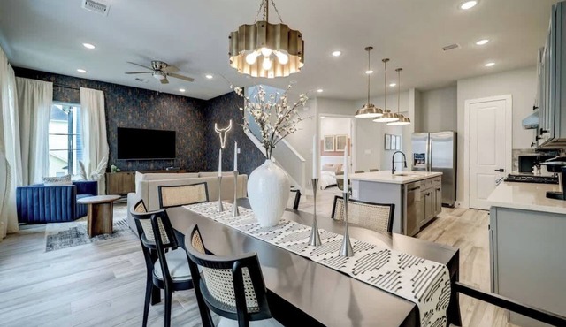 Houston Luxury Haven – Near Downtown
