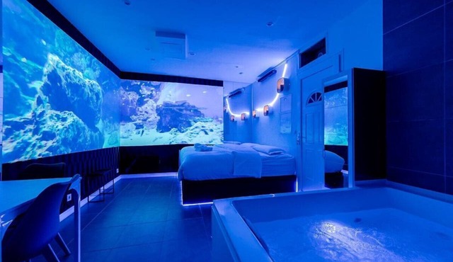 Immersive Studio Jacuzzi & Disney and Asterix Cine in Messy