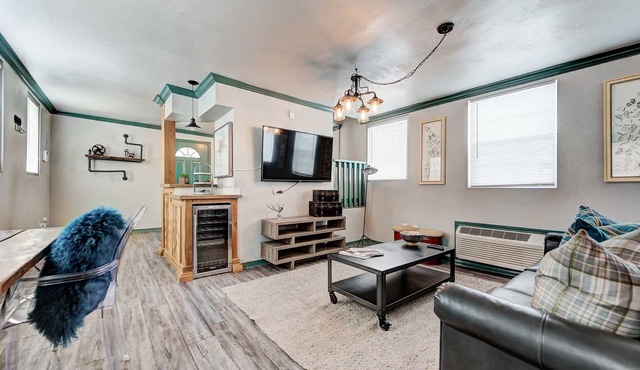 Indie Escape 1,blocks away from Plaza District in Oklahoma City