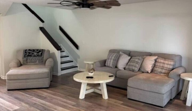 Island Haven | 3BR/2BA | Sleeps 9 | Near Ferry