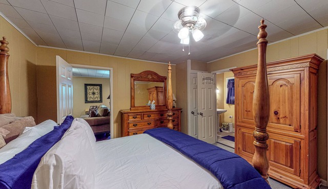 ‘Keepin’ it Reel’ Retreat Near Lake O’ the Pines
