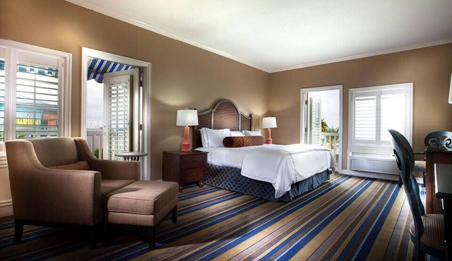 Kemah Boardwalk Inn