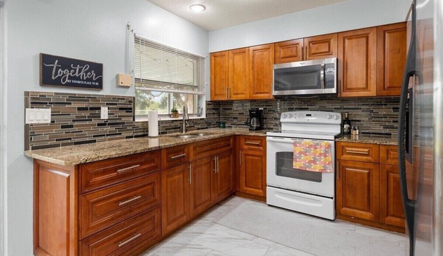 King Bed Pet Friendly Quiet&Comfortable
