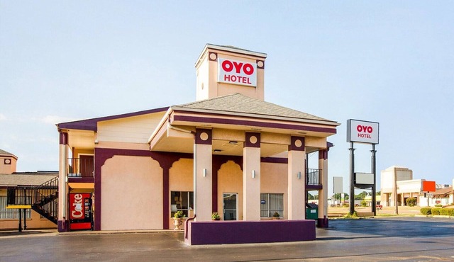 King Bed | Smoking|Texarkana TX