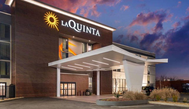La Quinta Inn & Suites by Wyndham Columbus MS