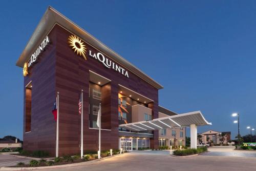La Quinta Inn & Suites by Wyndham Texas City I 45 Galveston Area