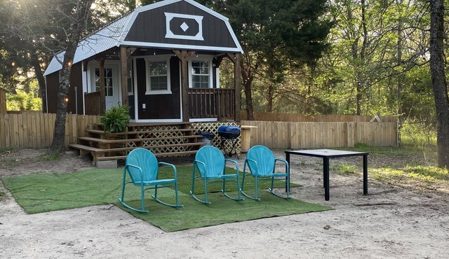 Lake Front Relaxing- HOT TUB-TINY Cabin