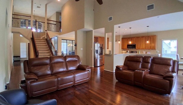 Lake Houston Retreat | Walk to Lake + Golf | 4BR in Humble