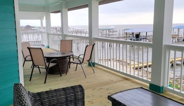 Lake Leisure - Sleeps 9