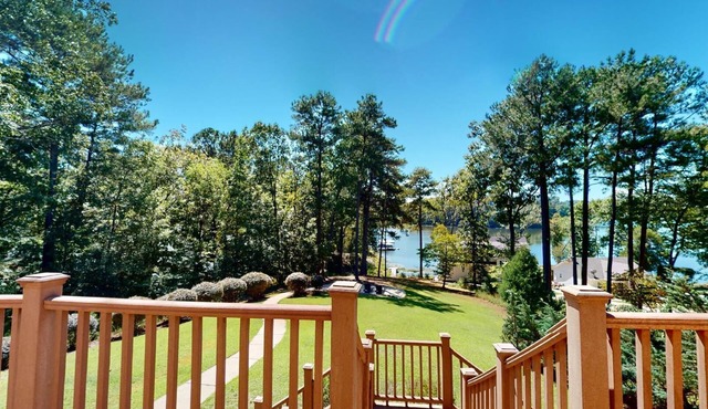Lake Tuscaloosa game day ready & Family fun in Northport!