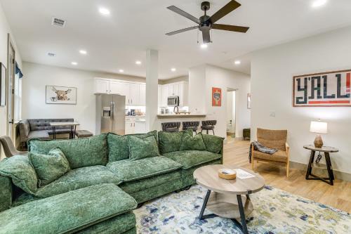 Lake-View Retreat w/Games & Yard in Daingerfield