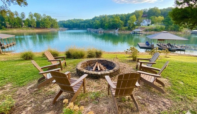 Lakefront Escape | Fish, Kayak & Relax